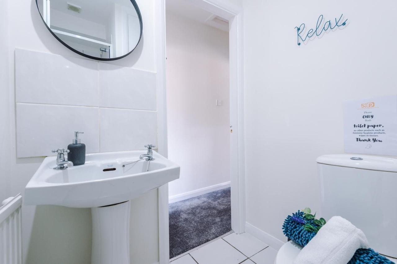 Bright 2-Bed Cottage In Chester By 53 Degrees Property, Ideal For Couples & Small Groups, City Centre - Sleeps 6 Eksteriør bilde