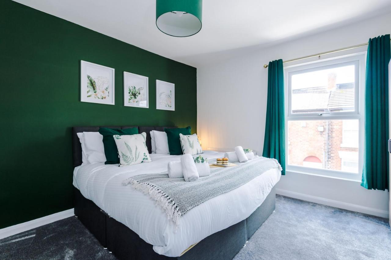 Bright 2-Bed Cottage In Chester By 53 Degrees Property, Ideal For Couples & Small Groups, City Centre - Sleeps 6 Eksteriør bilde