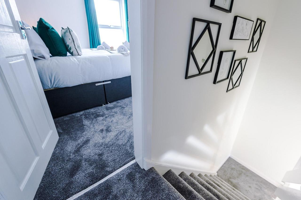 Bright 2-Bed Cottage In Chester By 53 Degrees Property, Ideal For Couples & Small Groups, City Centre - Sleeps 6 Eksteriør bilde