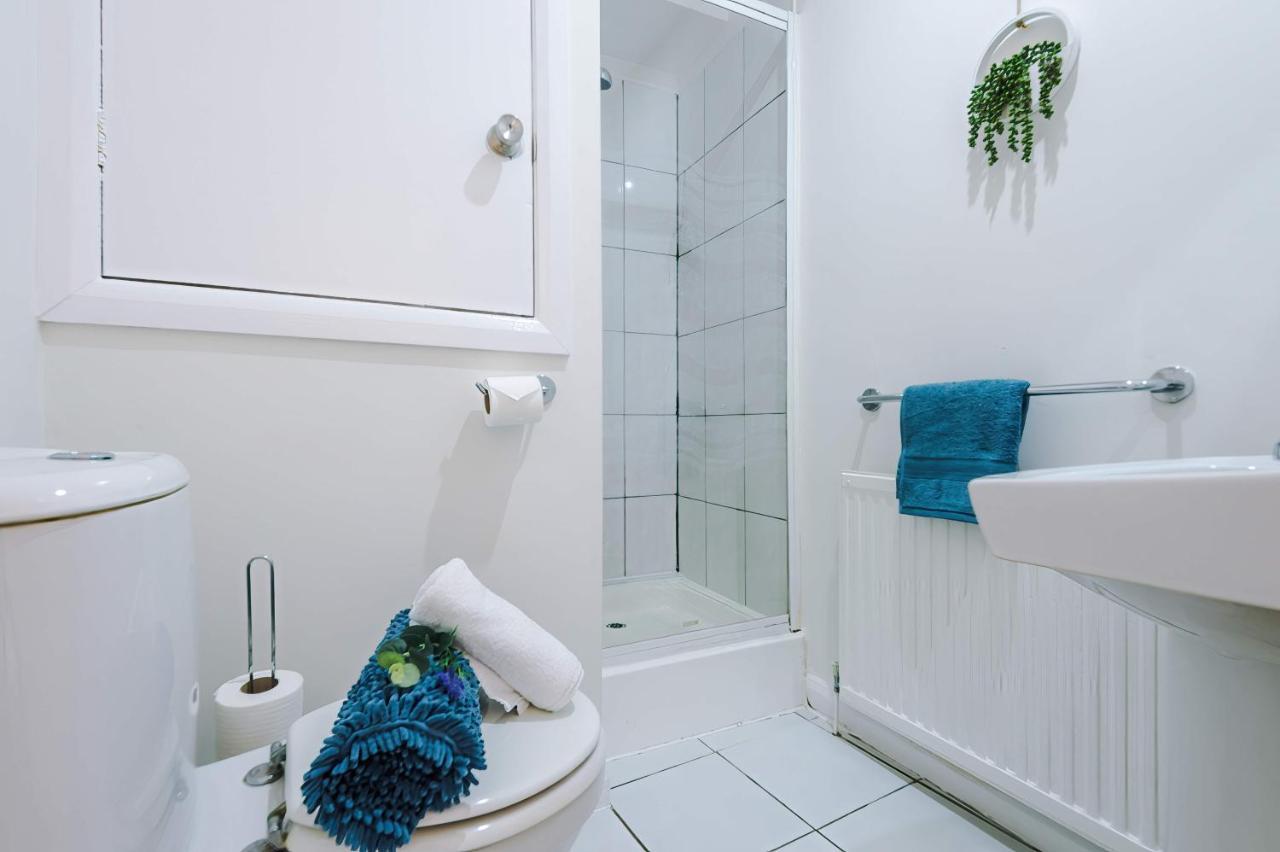 Bright 2-Bed Cottage In Chester By 53 Degrees Property, Ideal For Couples & Small Groups, City Centre - Sleeps 6 Eksteriør bilde