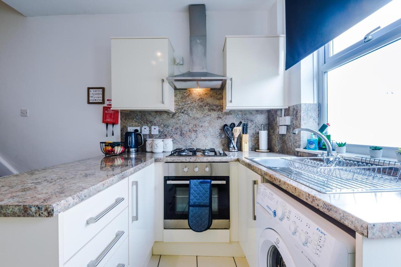 Bright 2-Bed Cottage In Chester By 53 Degrees Property, Ideal For Couples & Small Groups, City Centre - Sleeps 6 Eksteriør bilde